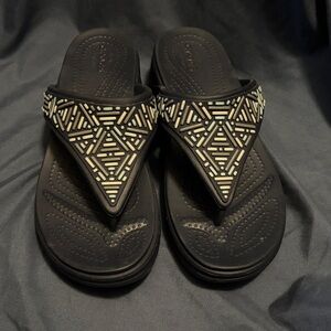 Women’s croc flip flops